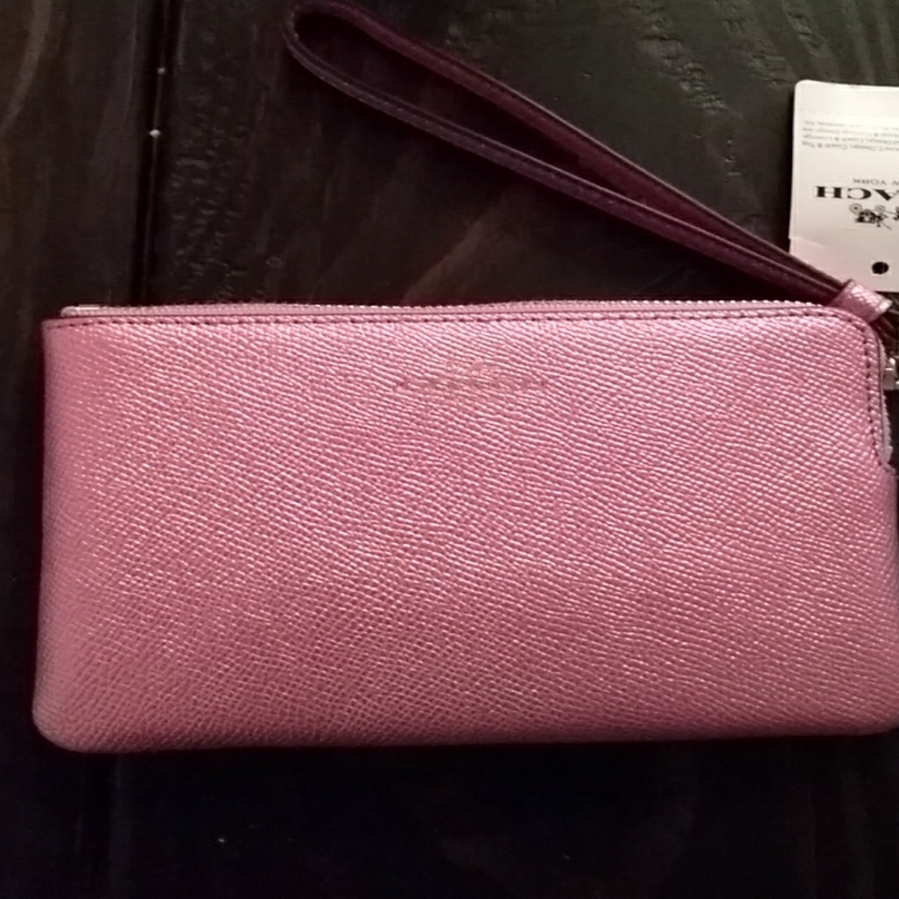 Coach wrislet wallet